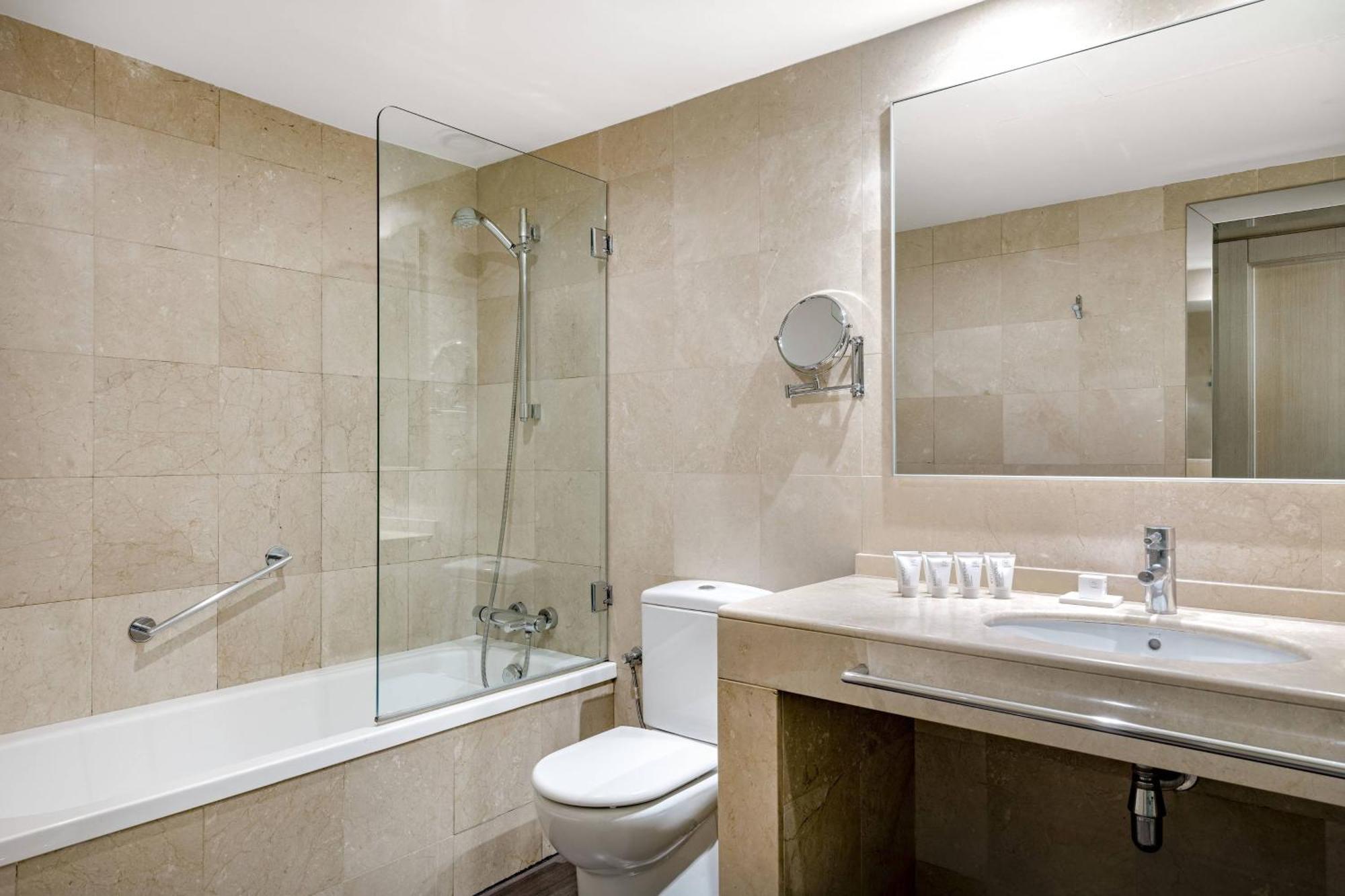 Ac Hotel Victoria Suites By Marriott Барселона Экстерьер фото