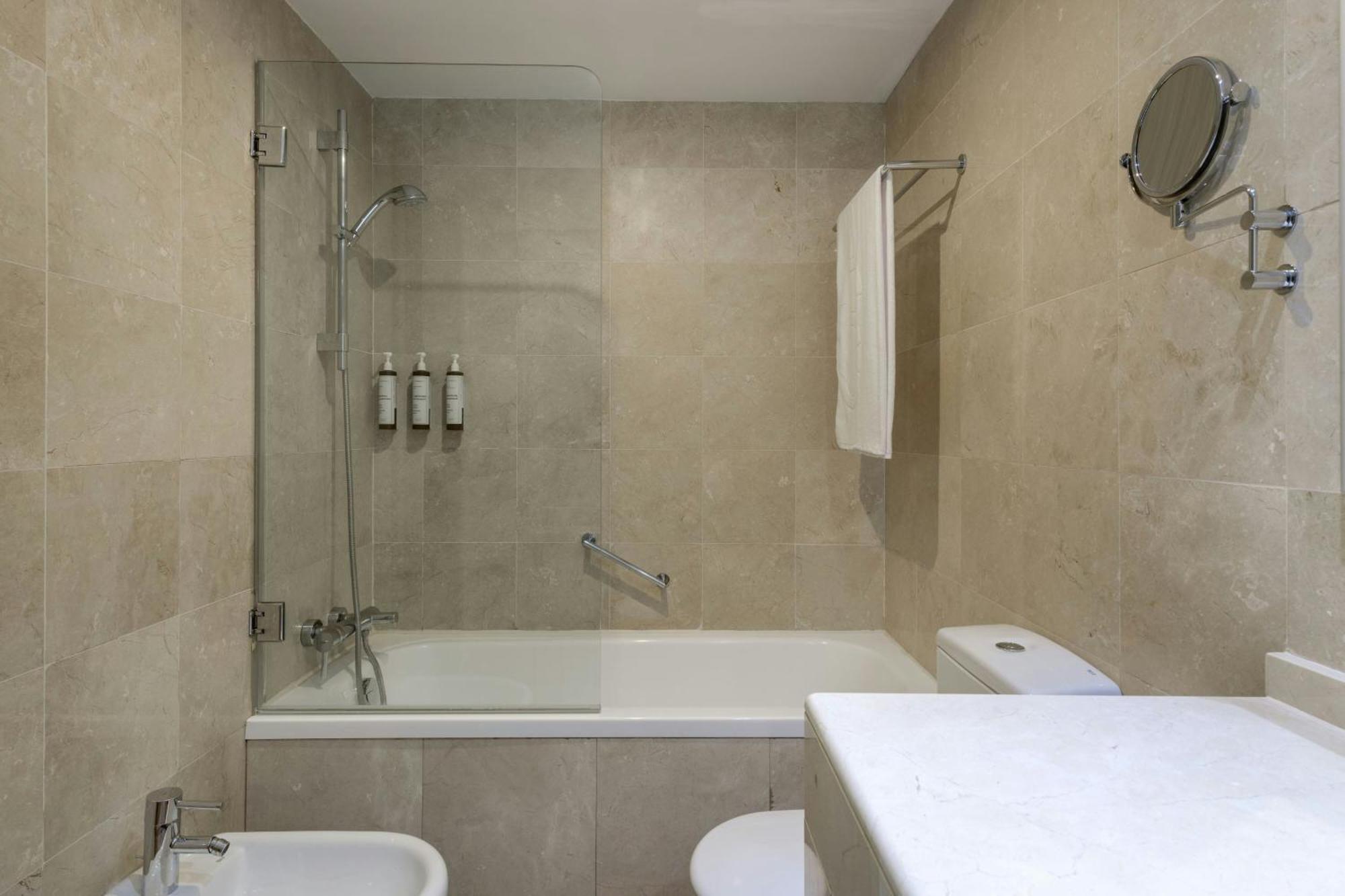 Ac Hotel Victoria Suites By Marriott Барселона Экстерьер фото