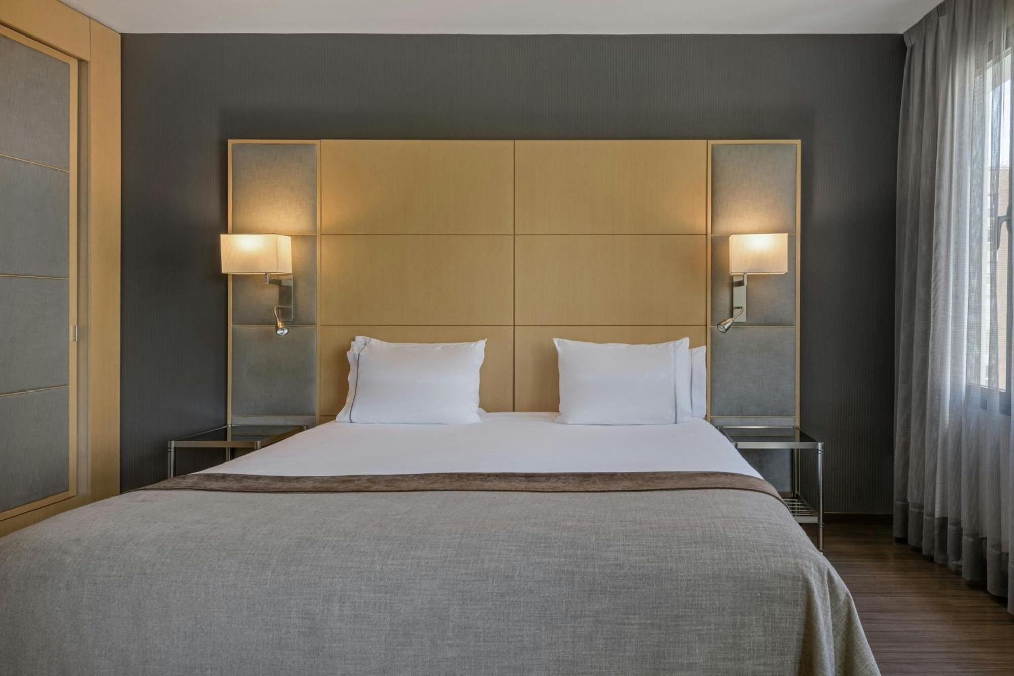 Ac Hotel Victoria Suites By Marriott Барселона Экстерьер фото
